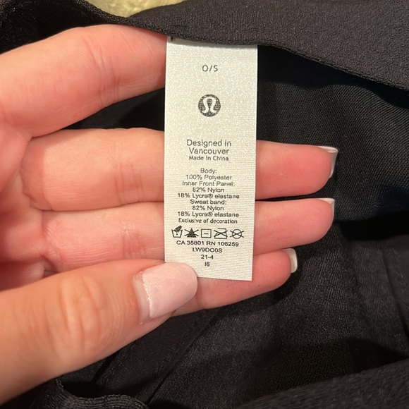 LuluLemon Women’s Black Hat - Picture 3 of 3
